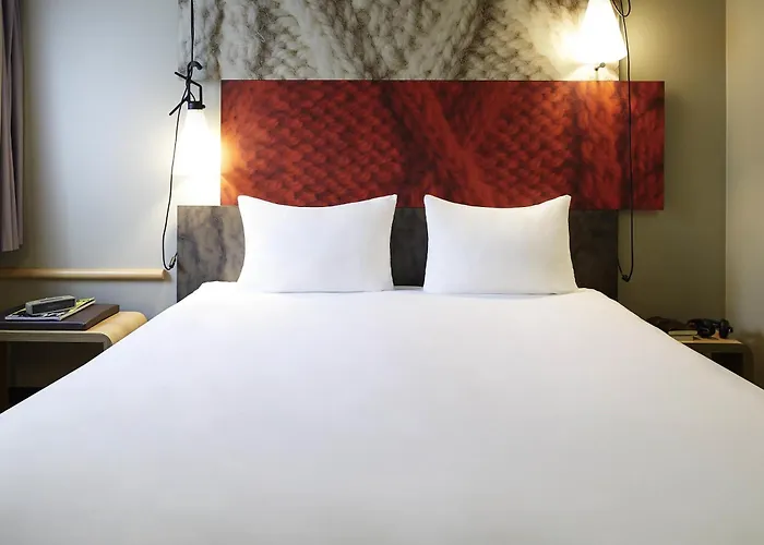 Ibis Paris Canal Saint Martin